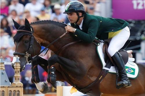 Campeão olímpico disputou a final na Bélgica montando GC Atlanta Z, na categoria 7 anos / Foto: Washington Alves / AGIF / COB