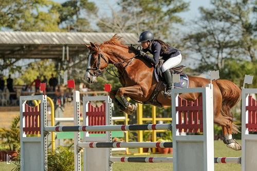 Nata jovem do hipismo disputa Campeonato Brasileiro na Sociedade Hípica Portoalegrense, também valendo como última seletiva para definição dos Times Brasil no Sul Americano 2017 / Foto: Luis Ruas