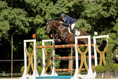 A disputa marcou a final do Ranking Brasileiro Senior Top e fechou com chave de ouro a excelente campanha de Artemus de Almeida na temporada 2017. O Concurso Nacional Top Riders termina nesse domingo, 10/12, na Hípica Paulista. A entrada é franca / Foto: Luis Ruas