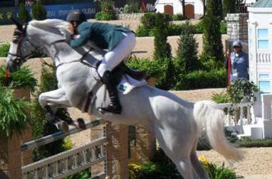 O medalhista olímpico Doda Miranda foi o campeão do Grande Prêmio a 1.60 metro do Concurso Internacional de Saltos 5* em Bordeaux, na França/ Foto: Rafael Christianini