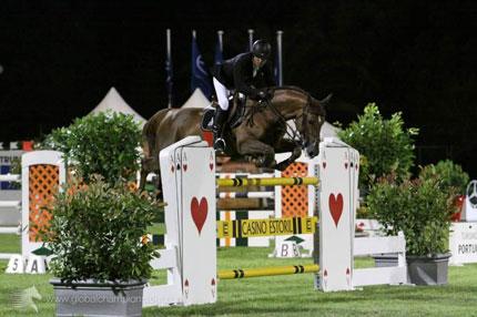 Com seu cavalo titular machucado, Doda vem para competição com AD Norson, seu cavalo reserva. / Foto: Global Champions Tour/Divulgação