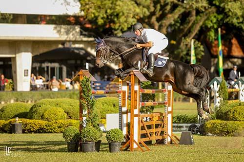 José Roberto Reynoso Fernandez com Diamaro em ação na Copa São Paulo  / Foto: Luis Ruas