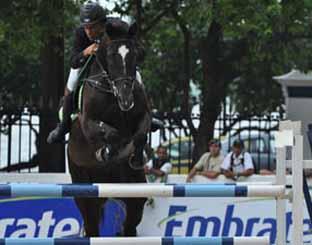 Lourenço com Singular Pia Lena JMen, conjunto que vem de um 2º lugar no GP Bradesco Private Bank em 7/11, largou com força total no Rio de Janeiro / Foto: Russo