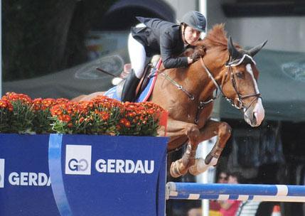 Karina e SRL Dragonfly saltam para a vitória no GP Embratel - Troféu Roberto Marinho 2009 no Rio de Janeiro / Foto: Alexandre Vidal