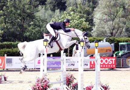 Pedro Veniss, campeão pan-americano por equipe dos Jogos do Rio, venceu a prova de dificuldade progressiva, com obstáculos a 1.45m / Foto: Chris Morais / Camera hipismo