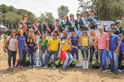 Alegria verde amarela no pódio do Americano Pré-junior / Foto:  Luis Ruas / divulgação