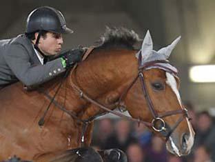 O cavaleiro paranaense radicado na Europa há sete anos, Thiago Ribas da Costa, venceu uma prova a 1,50m válida para o Ranking FEI Rolex no Concurso Internacional 3* Lummen Spring Tour, na Bélgica / Foto: Studforlife.com