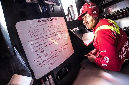 Turn The Tide e MAPFRE navegam lentamente rumo a Itajaí / Foto: Ugo Fonolla/Volvo Ocean Race