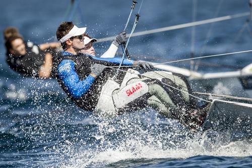 Thomas Lowbeer e Dante Bianchi (ao fundo), na regata de sexta-feira / Foto: Pedro Martinez / Princesa Sofia