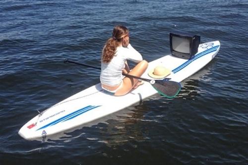 Martine Grael "assistindo" TV na Baía de Guanabara / Foto: Divulgação