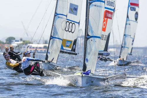 Martina Grael e Kahena Kunze: melhores do mundo em 2014, a dupla competira com os homens na Nova Zelândia / Foto: Fred Hoffmann / CBVela