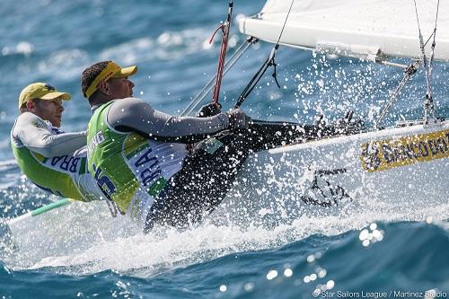 Ao lado de Henry Boenning, o Maguila, bicampeão olímpico terminou a fase de classificação no top 3 em Nassau e pode conquistar o primeiro título da classe Star após dois anos de dedicação exclusiva à classe Laser / Foto: Martinez Studio / SSL