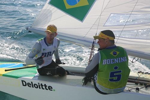 Ao lado de Henry Boenning, o Maguila, bicampeão olímpico subiu ao pódio na Star Sailors League, nas Bahamas, após dois anos de dedicação exclusiva a Laser / Foto: Troels Lykke/SSL