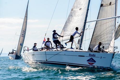 Os barcos Miragem, Rudá e Bravo formaram um time e levaram competição pra casa / Foto: Aline Bassi/Balaio de Ideias