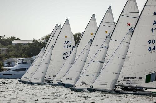 Ao lado do proeiro Henry Boenning, o Maguila, bicampeão olímpico cruzou a linha de chegada na segunda e terceira posições nas duas regatas desta terça-feira (5), em Nassau, nas Bahamas, para ser o primeiro na classificação geral / Foto: Divulgação