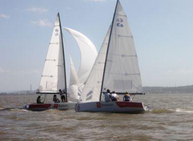 Confederação Brasileira de Vela e Motor (CBVM) realiza, até a próxima segunda-feira, dia 7, em Porto Alegre (RS), a primeira de quatro etapas da Clínica Avançada de Match Race Feminino / Foto: Ricardo Pedebos/Divulgação/VDS