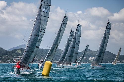 Considerada uma das principais competições de vela oceânica do país, evento será realizado em Jurerê, entre os dias 8 e 11 de fevereiro, com presença das classes C30, ORC, IRC, RGS, HPE-25, Bico de Proa e Multicascos / Fotos: Gabriel Heusi/Heusi Action