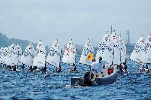 Competição na Baía de Guanabara, com sede no Iate Clube do Rio de Janeiro, terminou neste domingo, 16, e contou com clínica para treinadores da classe / Foto: Divulgação