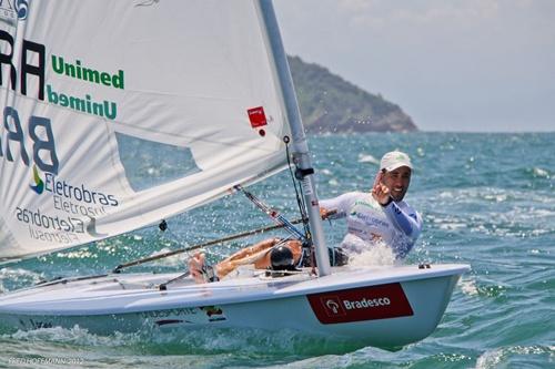 Após o vice-campeonato no Campeonato Brasileiro de Vela, o velejador catarinense Bruno Fontes embarcou nessa sexta-feira (25) para Miami/ Foto: Fred Hoffman