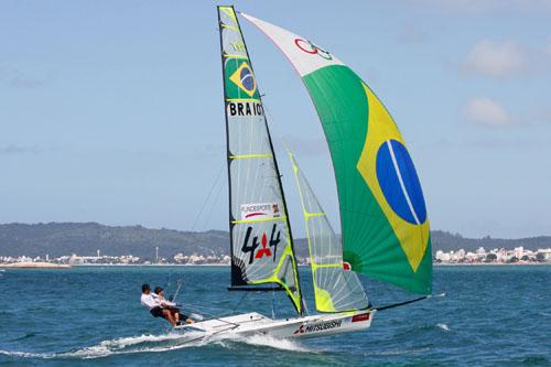 Líderes do ranking brasileiro confirmaram favoritismo e asseguraram vaga, neste sábado, na Equipe Brasileira de Vela Olímpica, que vai rodar o mundo disputando as principais competições da temporada 2011 / Foto: Fred Hoffmann / ZDL