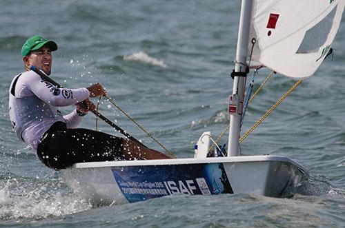 Bruno Fontes terminou em 11º lugar e agora se prepara para o Sul Americano de Laser / Foto: ISAF/Divulgação