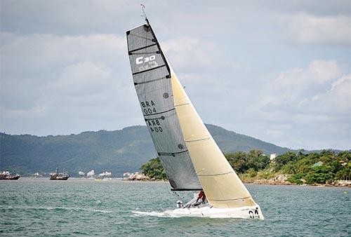 Entre os dias 01 e 11 de fevereiro, a Sede de Jurerê do Iate Clube de Santa Catarina – Veleiros da Ilha receberá centenas de velejadores para o principal evento do calendário náutico catarinense  / Foto: Agnaldo Fogaça