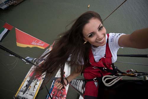 A estudante e modelo Laura Lopes sempre chama atenção por onde passa / Foto: Laura Lopes / Dongfeng Race Team