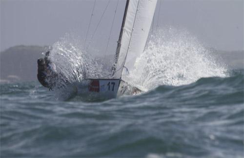 Barco da classe Lightning durante a competição / Foto: Thomas Jensen