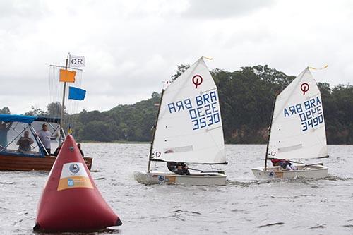 Olívia vence regata / Foto: Sidney Bloch/ZDL