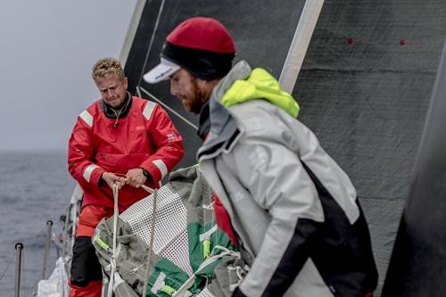 Perna entre Lisboa e a Cidade do Cabo deve ser concluída nesta sexta-feira (24) após várias trocas de posições / Foto: Konrad Frost/Volvo Ocean Race