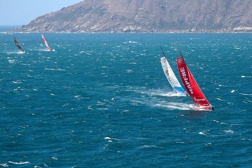 Terceira etapa da Volvo Ocean Race começou neste domingo (10) com ventos fortes e duelo apertado entre os líderes. Brasil é novamente representado por Martine Grael, que estreia nos mares do sul / Foto: Ainhoa Sanchez/Volvo Ocean Race Ainhoa Sanchez/Volvo Ocean Race