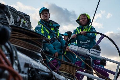 A meteorologia indica que o tempo ruim vai entrar a partir da madrugada desta quarta-feira (13) / Foto: James Blake/Volvo Ocean Race