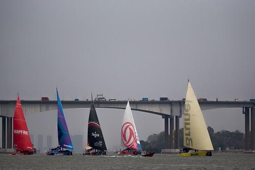 A flotilha da Volvo Ocean Race já partiu de Guangzhou, na China, para Hong Kong / Foto: Pedro Martinez/Volvo Ocean Race