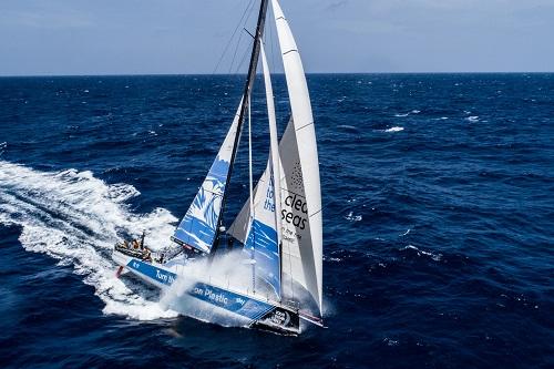 Barco do Turn the Tide on Plastic / Foto: James Blake/Volvo Ocean Race