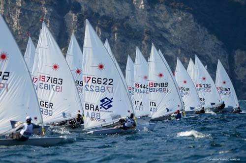 Scheidt é um dos mais de 100 velejadores da competição / Foto: Fabrizio Prandini