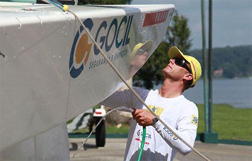 O maior medalhista olímpico do País é mais um a apontar a importância do Campeonato Brasileiro de Optmist para a vela nacional / Foto: Luiz Doro / adorofoto