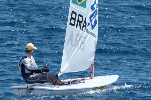 Robert Scheidt termina em segundo na Copa do Mundo em Hyères / Foto: Claire ADB