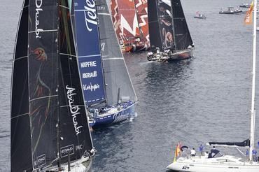 Sexta etapa da Volvo Ocean Race é marcada por uma longa passagem dos barcos pelas calmarias / Foto: Paul Todd / Volvo Ocean Race