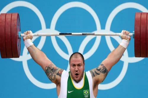 Fernando Reis sai dos Jogos de Londres sem medalha no levantamento de peso/ Foto: Daniel Ramalho/AGIF/COB