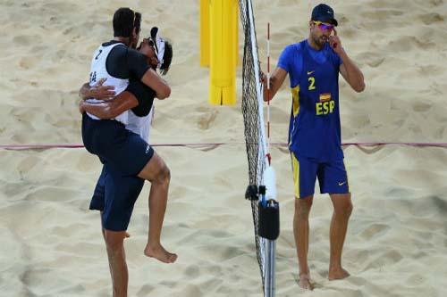 Dupla de vôlei de praia vence os espanhóis Herrera e Gavira/ Foto: Divulgação