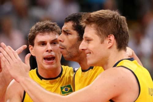 Vitória por 3 a 0 sobre a Argentina mantém time comandado por Bernardinho na luta por medalha/ Foto: Daniel Ramalho/AGIF/COB 