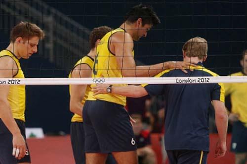 Oposto da seleção masculina de vôlei começa fisioterapia logo após vitória sobre Argentina/ Foto: Daniel Ramalho/AGIF/COB