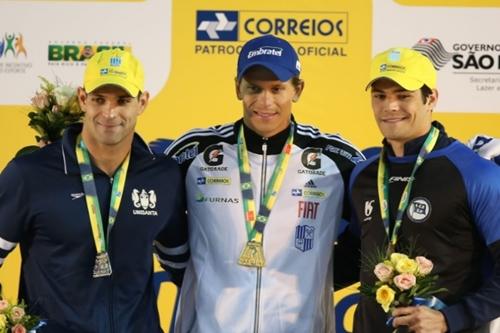 César Cielo, especialista nos 50m rasos, não teme a volta de Phelps / Foto: Satiro Sodre / SSPress / Divulgação