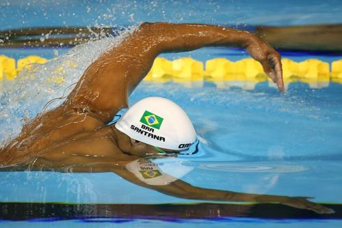 Matheus Santana nos 100m livre / Foto: Satiro Sodré / SSPress