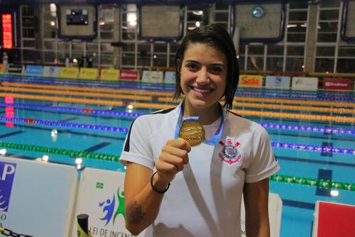 Pãmela Alencar com a medalha de ouro do Brasileiro / Foto: Divulgação / MVP Sports