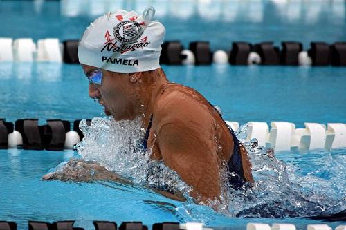 A atleta do Corinthians é uma das favoritas na sua principal prova, os 200m peito / Foto: Bella Tirulli