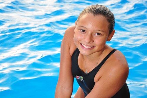 Clarissa Rodrigues, do Sport Club do Recife fez a prova de 50m livre (27s70) infantil 1/ Foto: Chico Peixoto/Leia