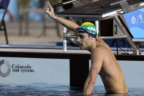 Leonardo de Deus e a polêmica touca, que quase valeu a medalha de ouro / Foto: Satiro Sodré/AGIF