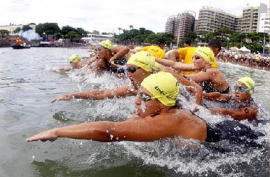 Bastaram menos de três horas para que as incrições para a 9ª edição da Travessia dos Fortes, a prova mais tradicional de maratona aquática brasileira, se encerrassem. As duas mil vagas foram preenchidas rapidamente  / Foto: Divulgação