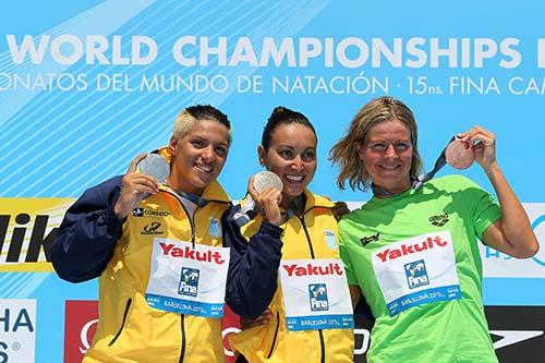 Ana Marcela e Poliana no pódio do Mundial de Barcelona / Foto: Satiro Sodré / SSPress